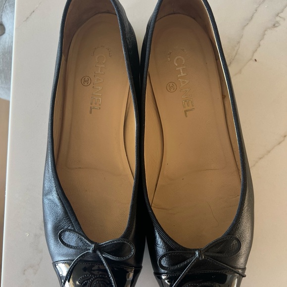 CHANEL ballet ballerina flats black size 42 patent and leather - Picture 4 of 11